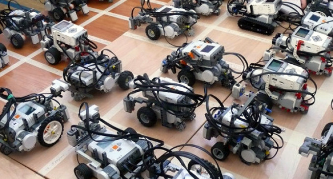Новосибирские робототехники победили во всемирной олимпиаде в Хайфе