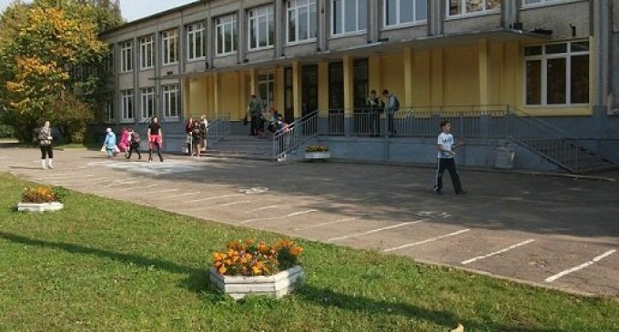 В петербургской школе откроют народный музей