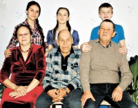 Семья в Оренбургской области  «усыновила» одинокого старика
