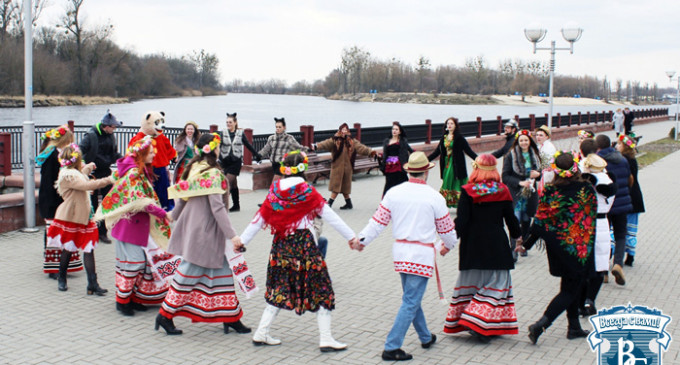 Старинный белорусский обряд «Гуканне вясны» нашел новую интерпретацию