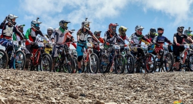 В горах Сочи сойдет «Мегалавина» из велосипедистов