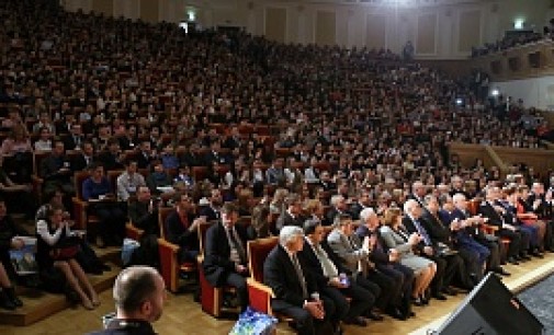 Форум «Ломоносов» собрал молодых ученых со всего мира