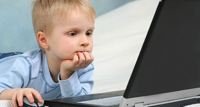 Наиболее популярны в интернете у детей сервисы для коммуникации