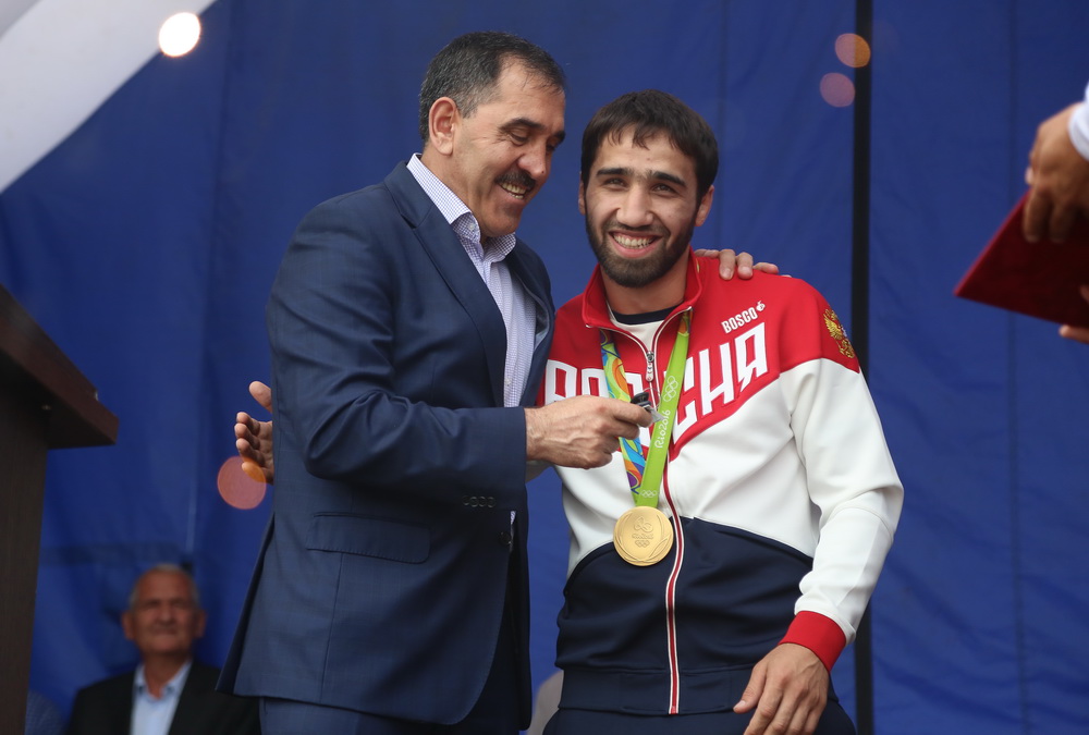 Золото на благо спорта-Хасан Халмурзаев-3