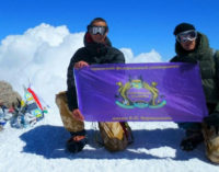 Студенты Таврической академии КФУ установили флаг на вершине Эльбруса