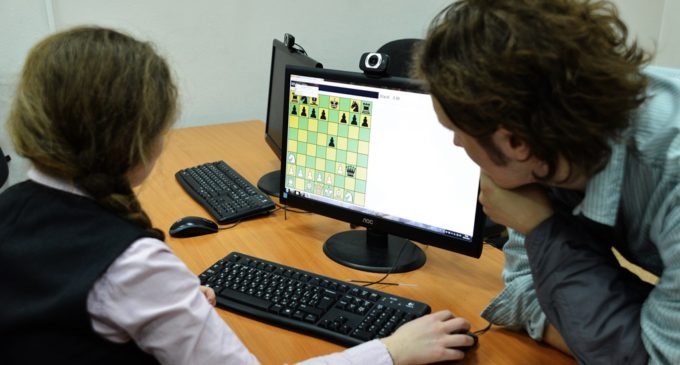 Школьники впервые поставили шах и мат суперкомпьютеру