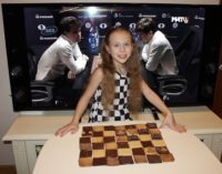 Маленькая шахматистка из Екатеринбурга испекла печенье в виде финальной партии Карякина — Карлсена