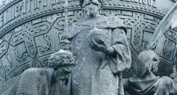 Уникальные памятники древнерусской письменности X-XI веков можно увидеть в Новгородском музее-заповеднике до конца января