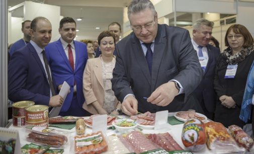 Петербургские пищевики заместили импортный дефицит