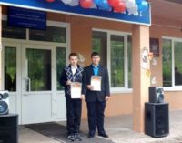 За спасение из огня пенсионера подростки из Шарыпово поедут в «Орлёнок»