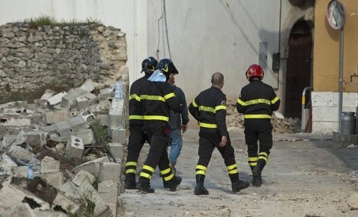 Чудесное спасение семимесячного ребенка из-под обломков дома в Италии