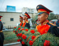 В День воинской славы Якутск обрел имена еще 62 героев…