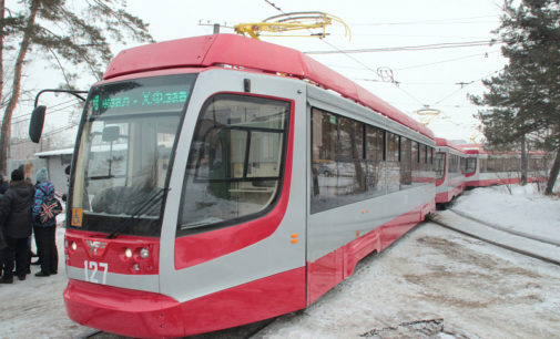 Мороз и снег хабаровскому трамваю не помеха!