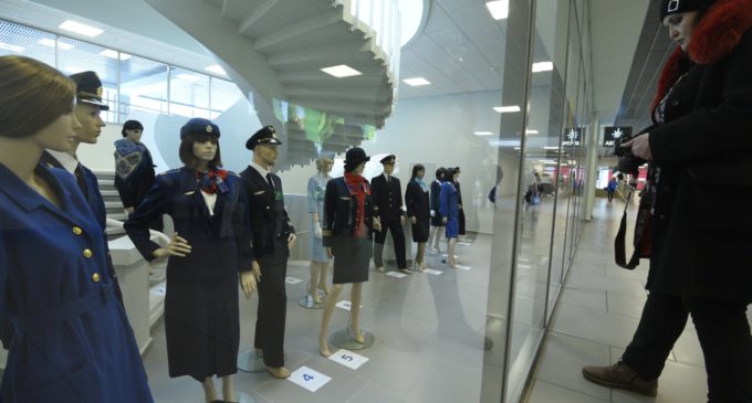 Пулково продлил до лета выставку форменной одежды авиаторов Ленинграда-Петербурга