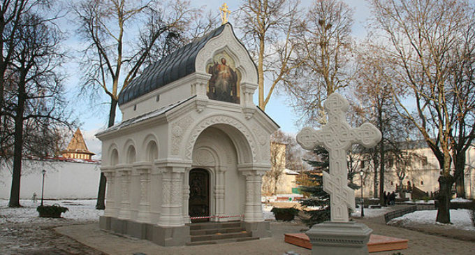 Могила князя Пожарского в Суздале