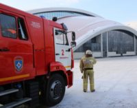 Красноярские спасатели обеспечивают безопасность первенства мира по хоккею с мячом среди юниоров