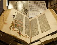Единственный в России пергаменный экземпляр Библии представят в Москве