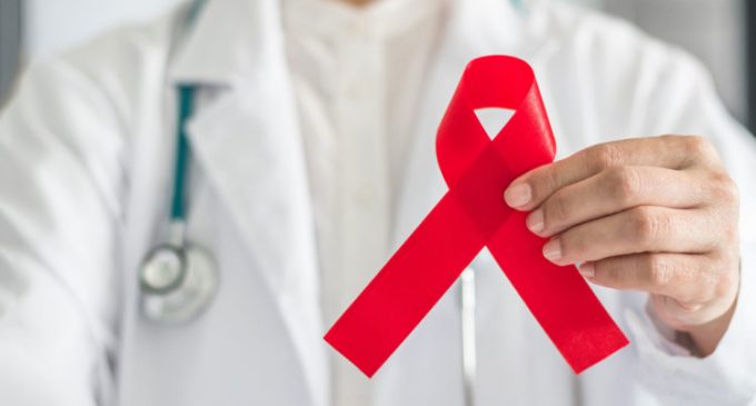СПИД и ВИЧ. Борьба не на жизнь, а на…