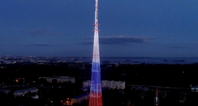 Казанская телебашня окрасится в цвета флага России