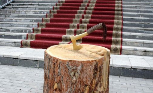 В Туве стартовал конкурс резьбы по дереву «Уран балды»