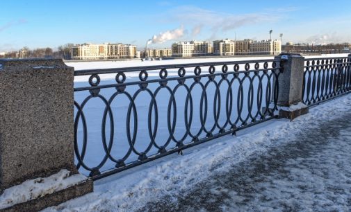 «Мостотрест» Петербурга возвращает перилам былой лоск