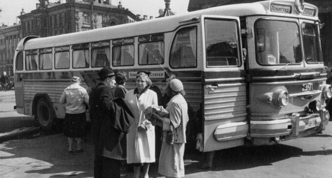 Назад в будущее. 95 лет назад в Ленинграде запустили автобусное движение…