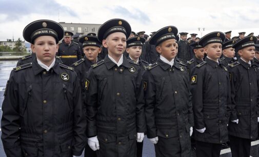 Ряды курсантов Мурманского филиала Нахимовского военно-морского училища пополнили около 90 первокурсников